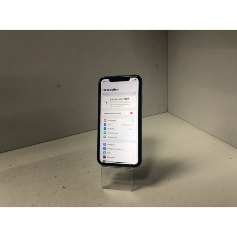 Мобильный телефон Apple iPhone 11 4/128 GB            
            б/у