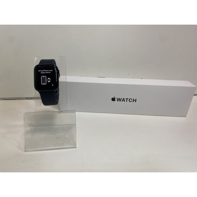 Умные Часы Apple Watch SE 2022            
            б/у