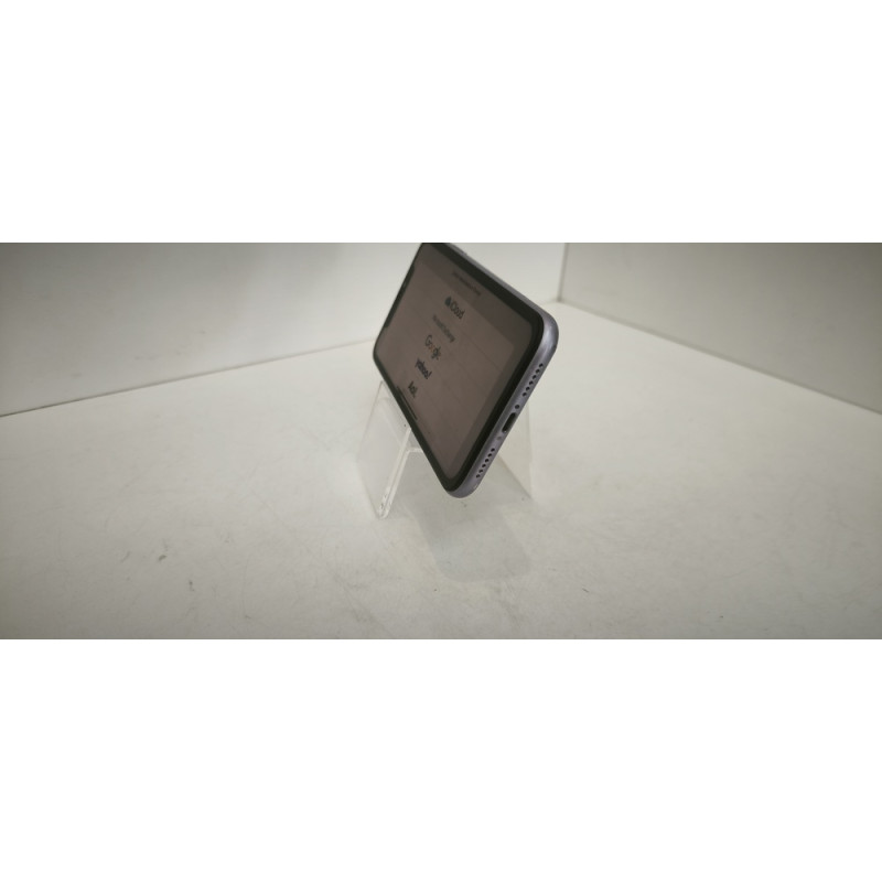 Мобильный телефон Apple iPhone 11 4/64GB            
            б/у