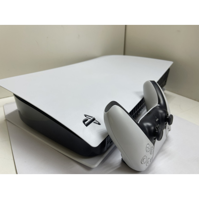 Игровые приставки Sony Playstation 5 825GB (CFI-1200A)            
            б/у