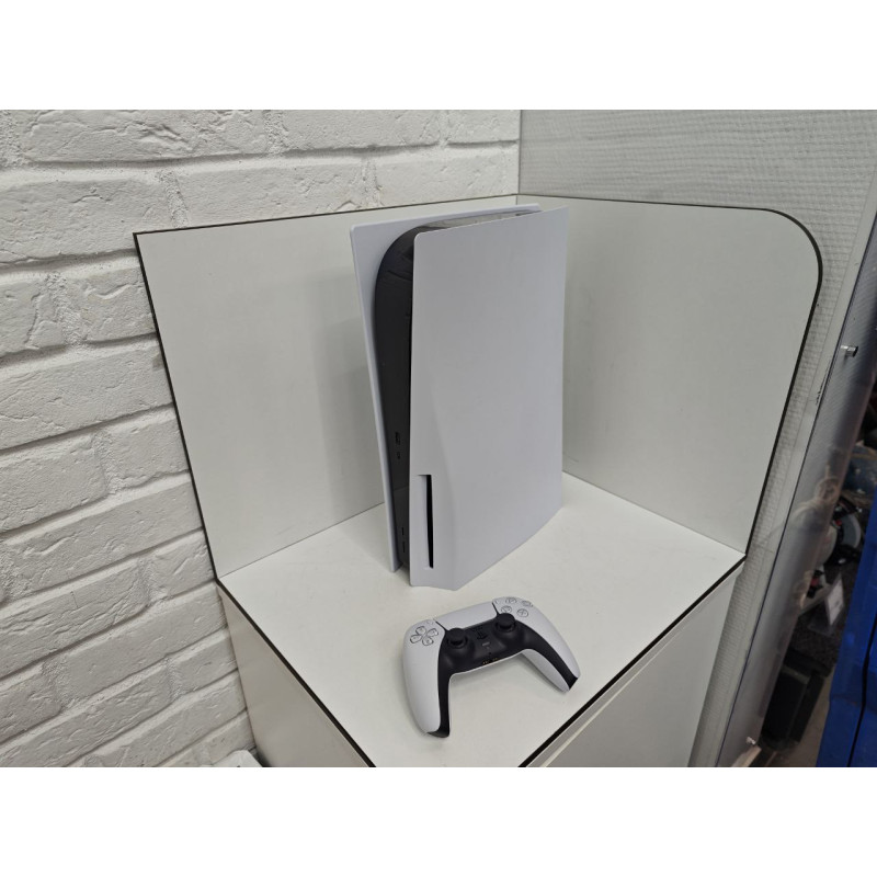 Игровые приставки Sony Playstation 5 825GB (CFI-1200A)            
            б/у