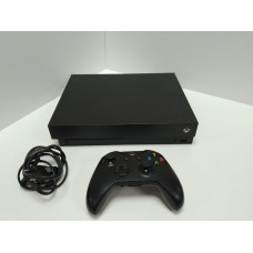 Игровые приставки Microsoft Xbox One X 1TB            
            б/у
