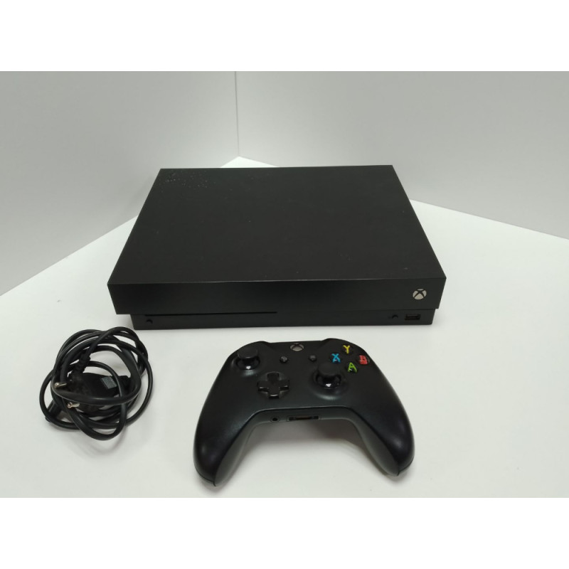 Игровые приставки Microsoft Xbox One X 1TB            
            б/у