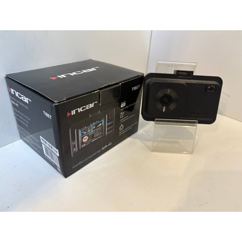 Видеорегистратор Incar SDR-40            
            б/у