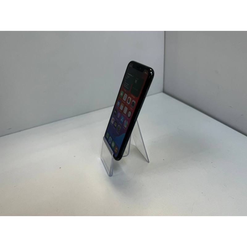 Мобильный телефон Apple iPhone 11 Pro 4/64 GB            
            б/у