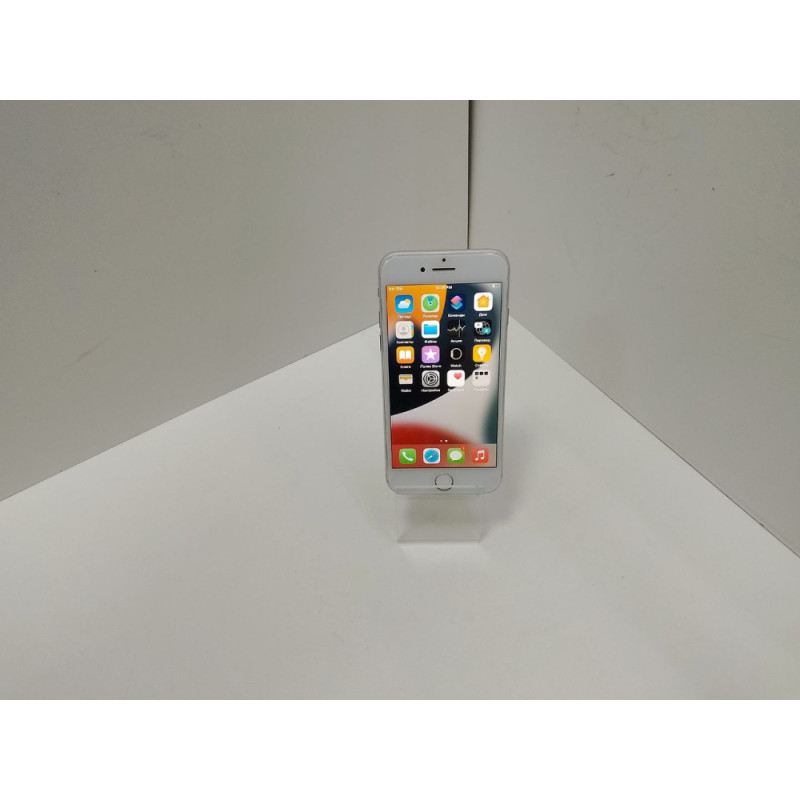 Мобильный телефон Apple iPhone 7 2/32 GB            
            б/у
