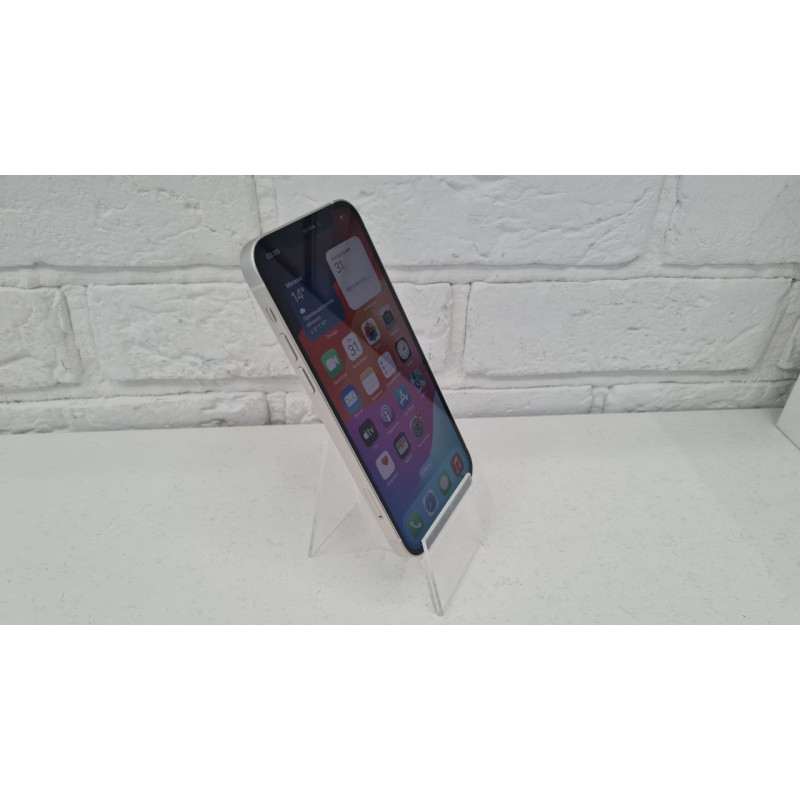 Мобильный телефон Apple iPhone 12 4/256 GB            
            б/у
