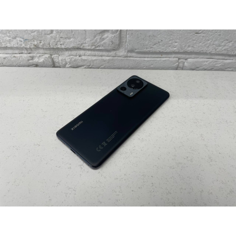 Мобильный телефон Xiaomi 13 Lite 8/256 GB            
            б/у
