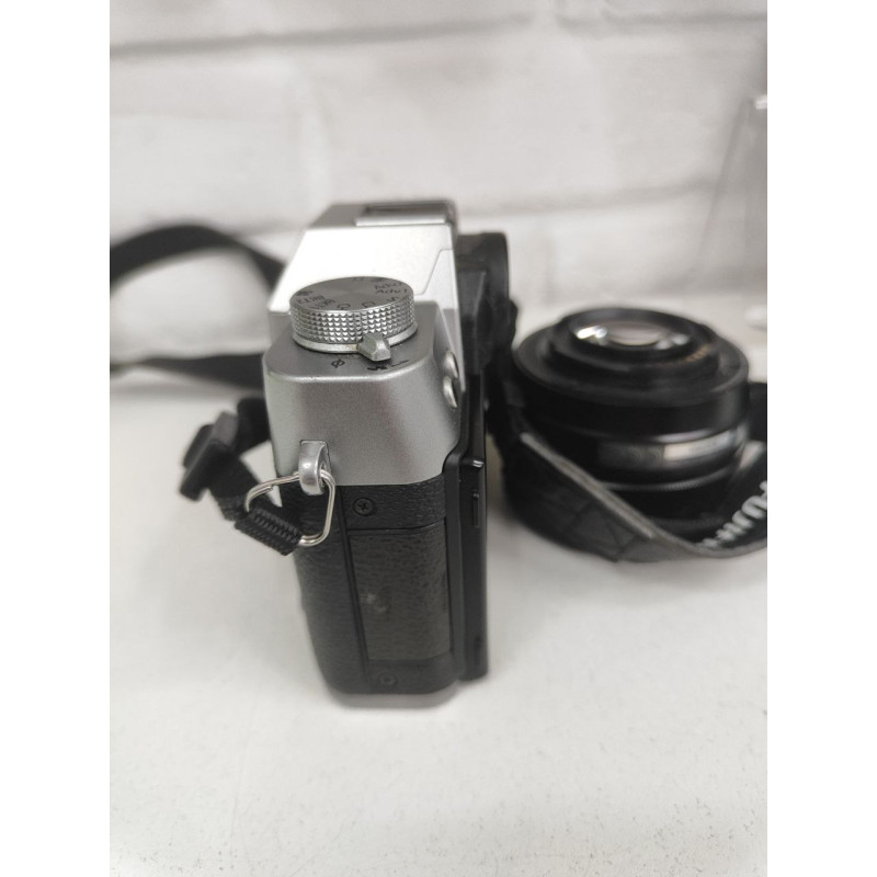 Фотоаппараты Цифровые Fujifilm X-T20            
            б/у
