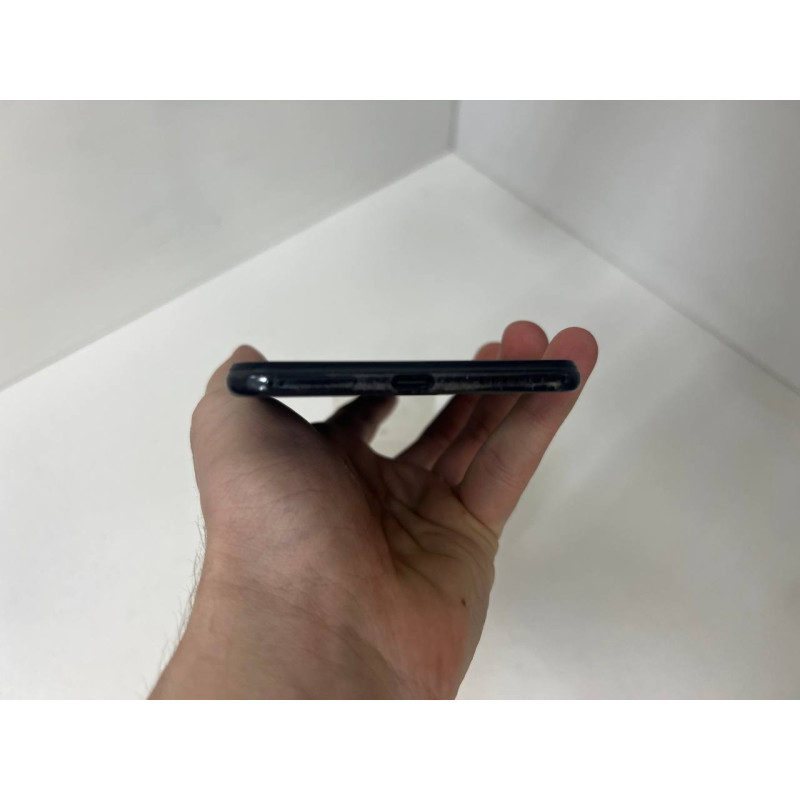 Мобильный телефон Xiaomi 11 Lite 5G NE 8/256 GB            
            б/у