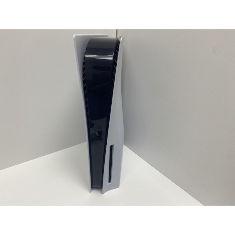 Игровые приставки Sony Playstation 5 1ТБ (CFI-1200A)            
            б/у