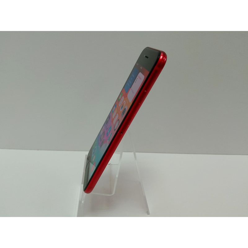 Мобильный телефон Apple iPhone SE 2022 4/64 GB            
            б/у