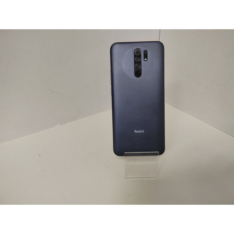 Мобильный телефон Xiaomi Redmi 9 4/64 GB            
            б/у