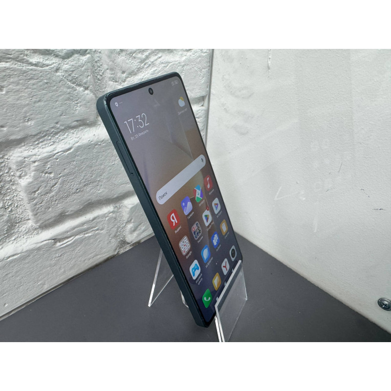 Мобильный телефон Xiaomi Redmi Note 13 Pro+ 12/512 GB            
            б/у
