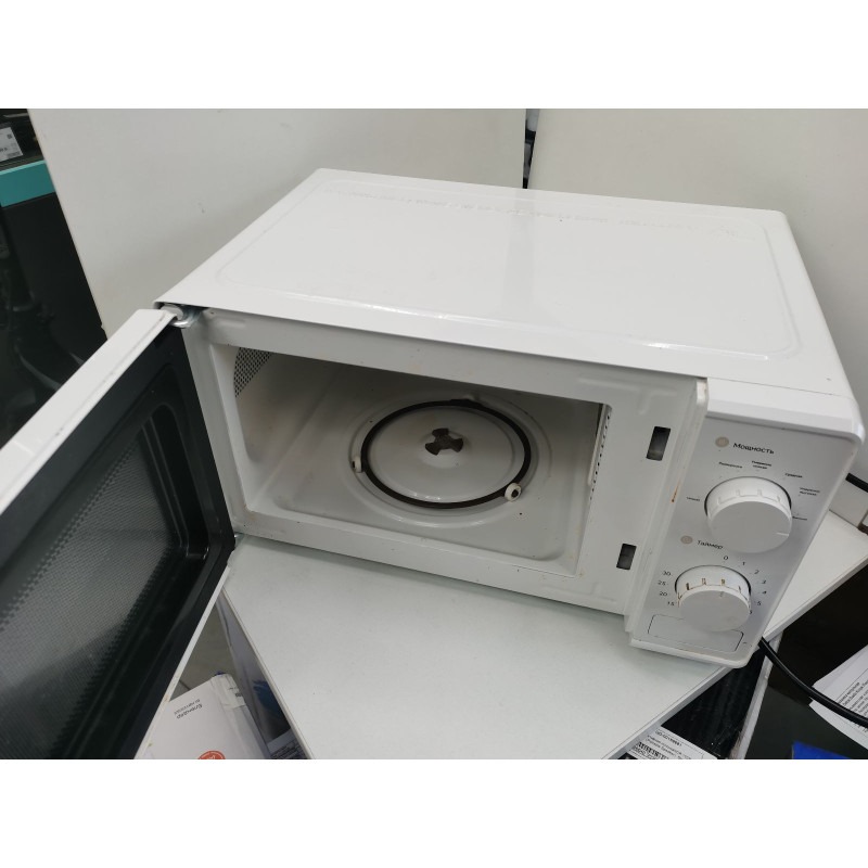 Микроволновые печи Hi M020W03            
            б/у