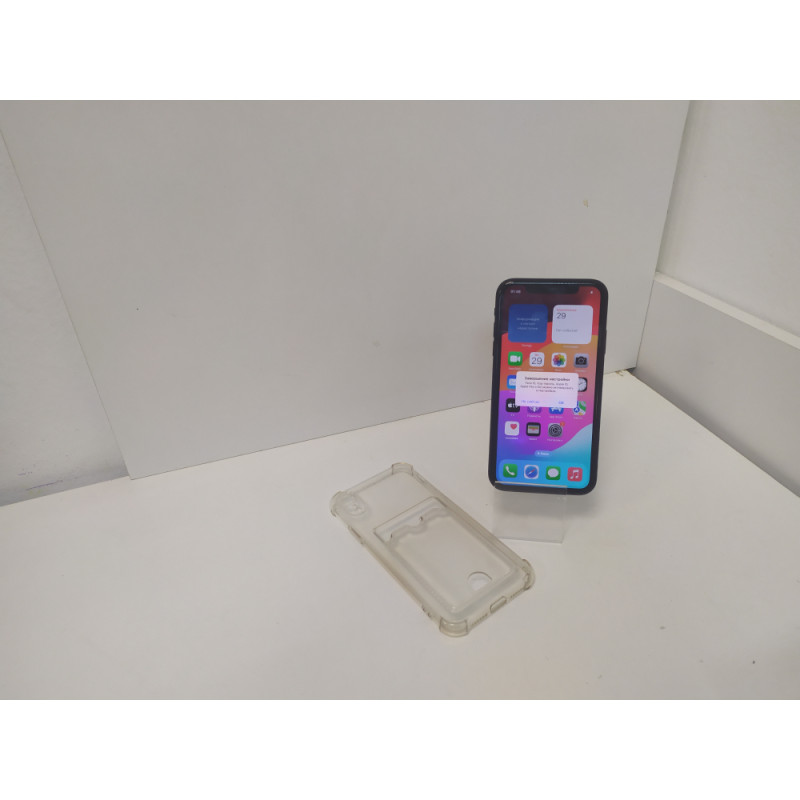 Мобильный телефон Apple iPhone XR 3/64 GB            
            б/у