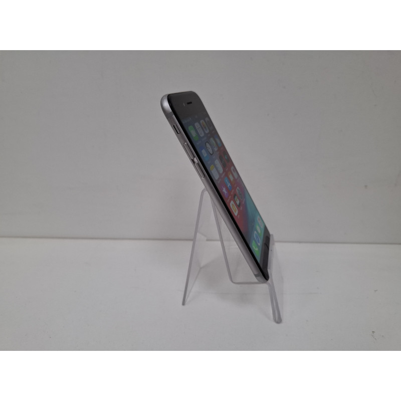 Мобильный телефон Apple iPhone 6 1/32 GB            
            б/у