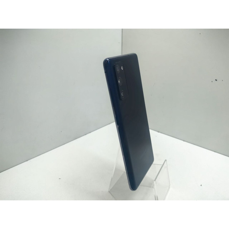 Мобильный телефон Samsung Galaxy S20 FE 6/128 GB            
            б/у