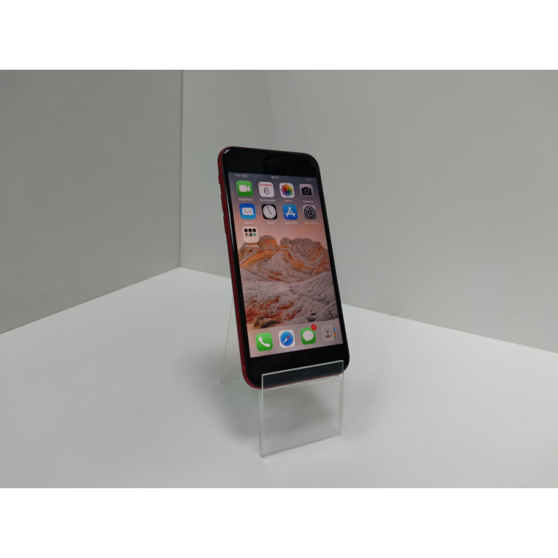 Мобильный телефон Apple iPhone SE 2020 3/64 GB            
            б/у
