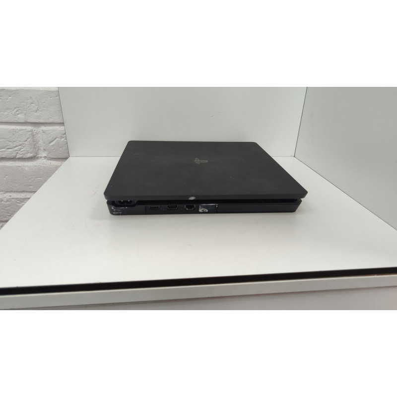 Игровые приставки Sony Playstation 4 SLIM 1TB (CUH-2208B)            
            б/у
