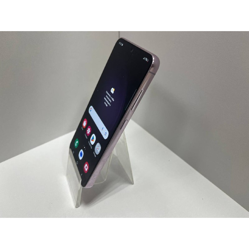 Мобильный телефон Samsung Galaxy S23 8/256 GB            
            б/у