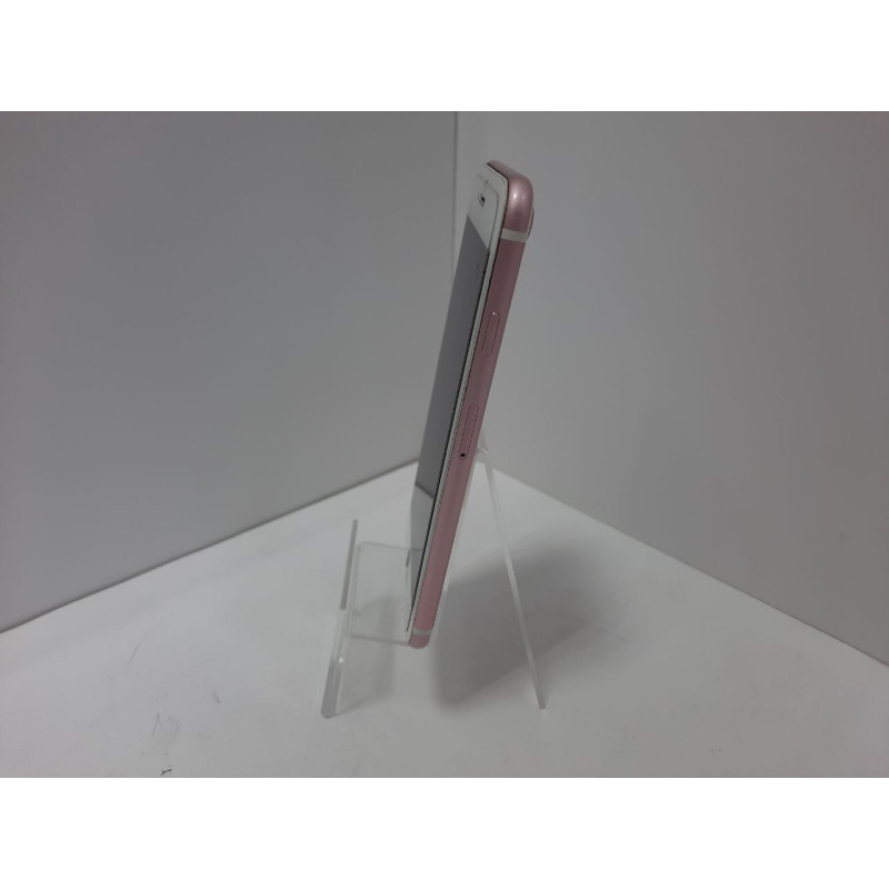 Мобильный телефон Apple iPhone 7 2/32 GB            
            б/у