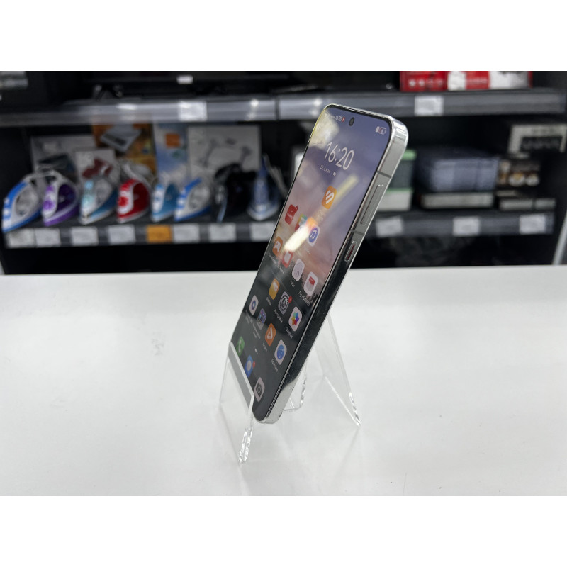 Мобильный телефон Huawei Pura 70 12/256 GB            
            б/у