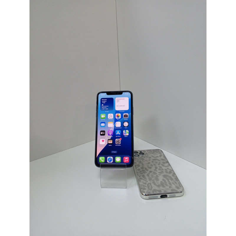 Мобильный телефон Apple iPhone 11 Pro Max 4/64 GB            
            б/у