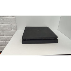 Игровые приставки Sony Playstation 4 SLIM 1TB (CUH-2208B)            
            б/у