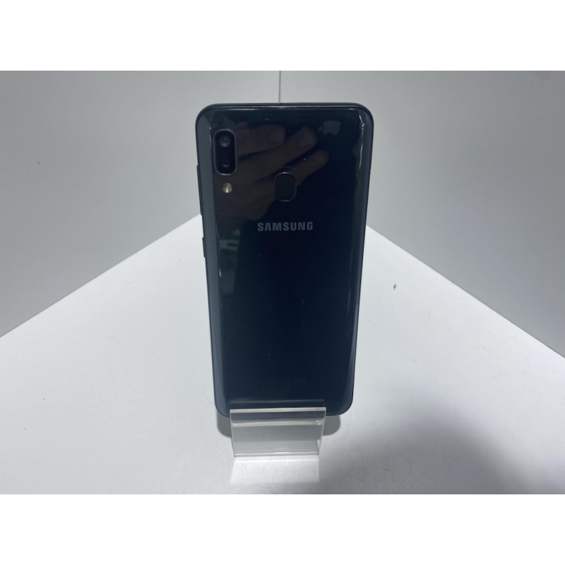 Мобильный телефон Samsung Galaxy A20 3/32 GB            
            б/у