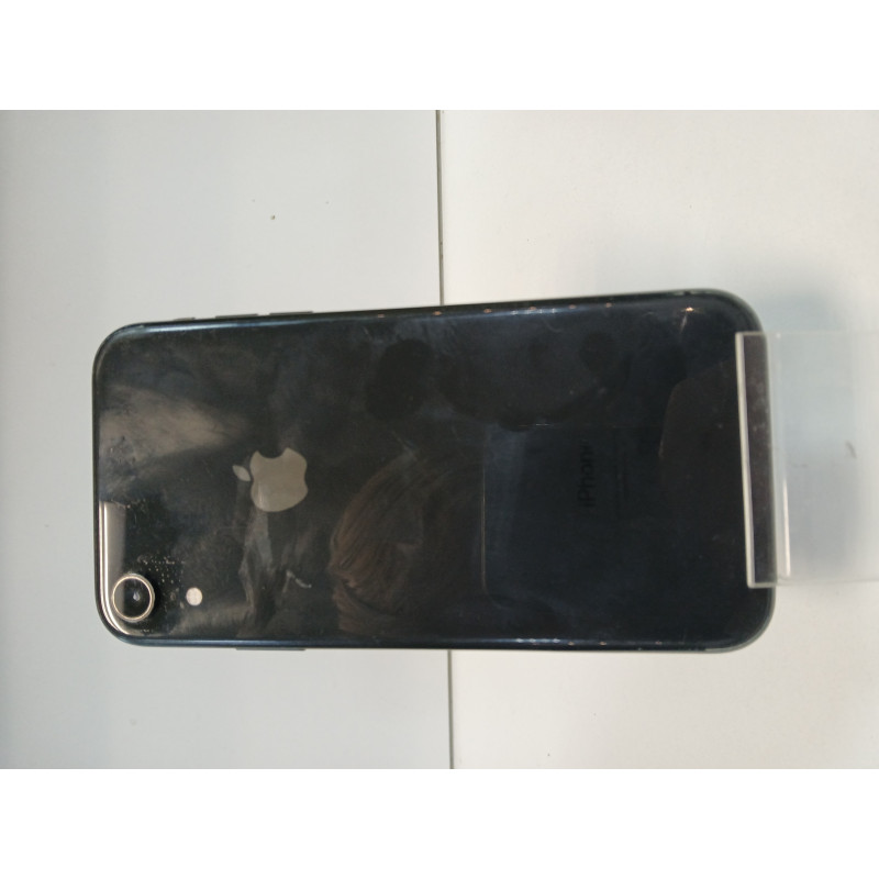 Мобильный телефон Apple iPhone XR 3/64 GB            
            б/у