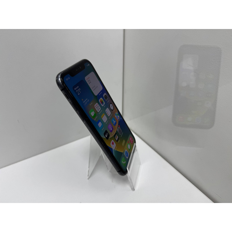 Мобильный телефон Apple iPhone 11 4/64GB            
            б/у