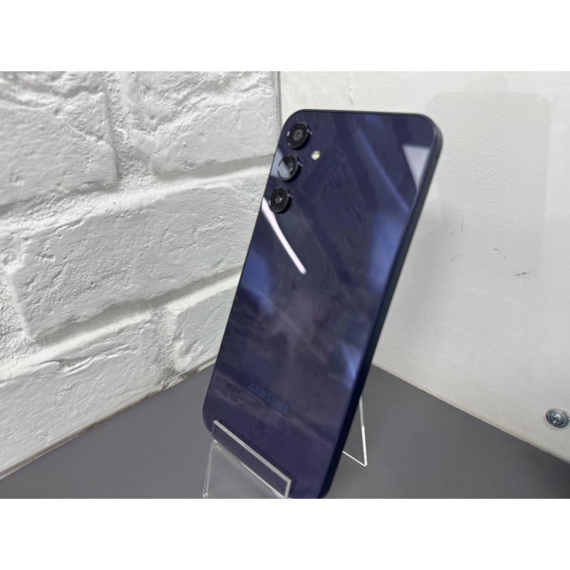 Мобильный телефон Samsung Galaxy A15 4/128 GB            
            б/у