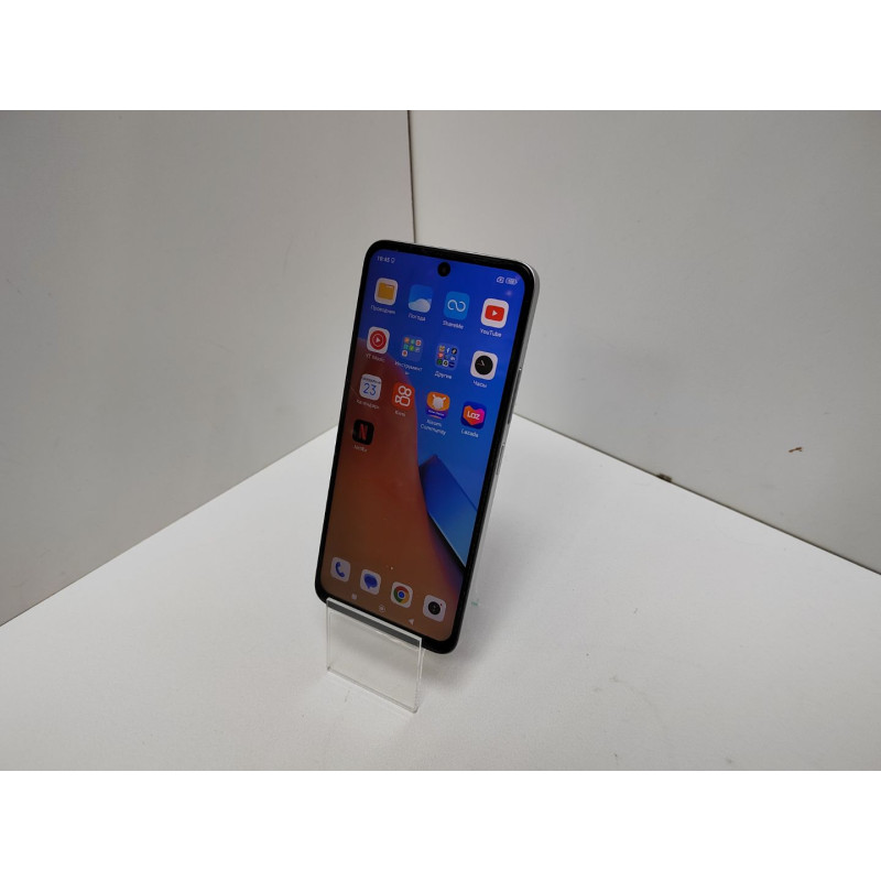 Мобильный телефон Xiaomi Redmi 12 8/256 GB            
            б/у