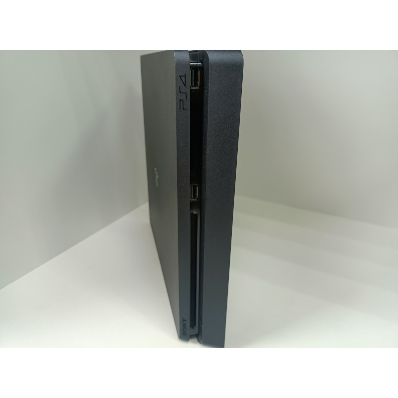 Игровые приставки Sony Playstation 4 SLIM 500GB (CUH-2216A)            
            б/у