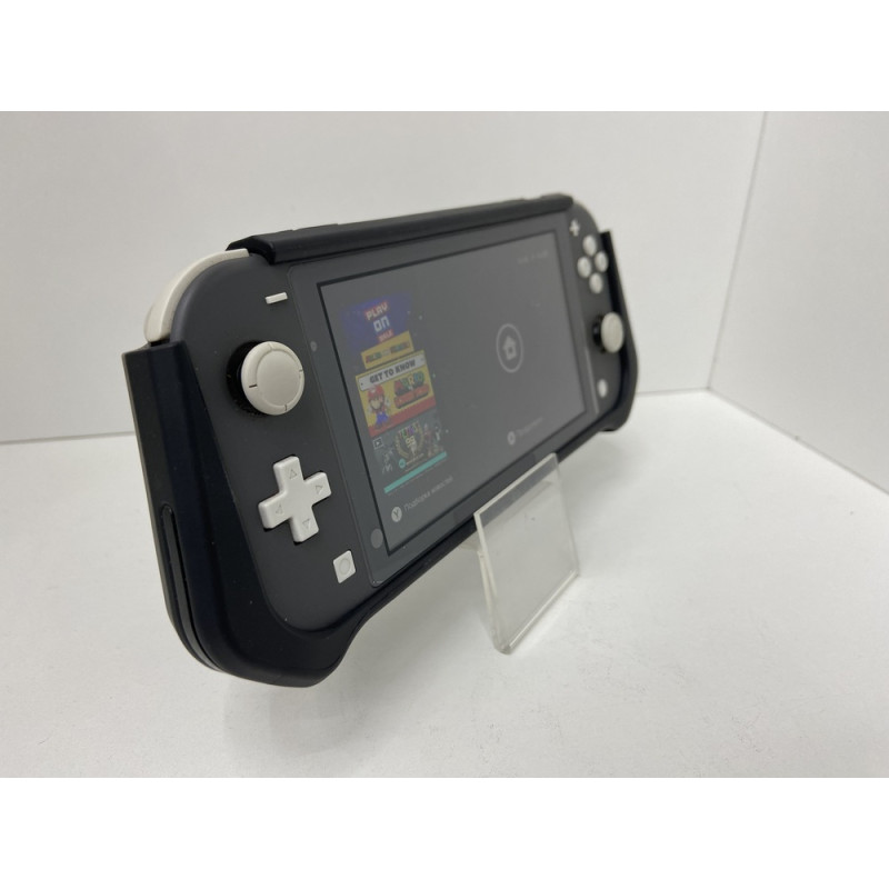 Игровые приставки Nintendo Switch Lite 32 GB (HDH-001)            
            б/у