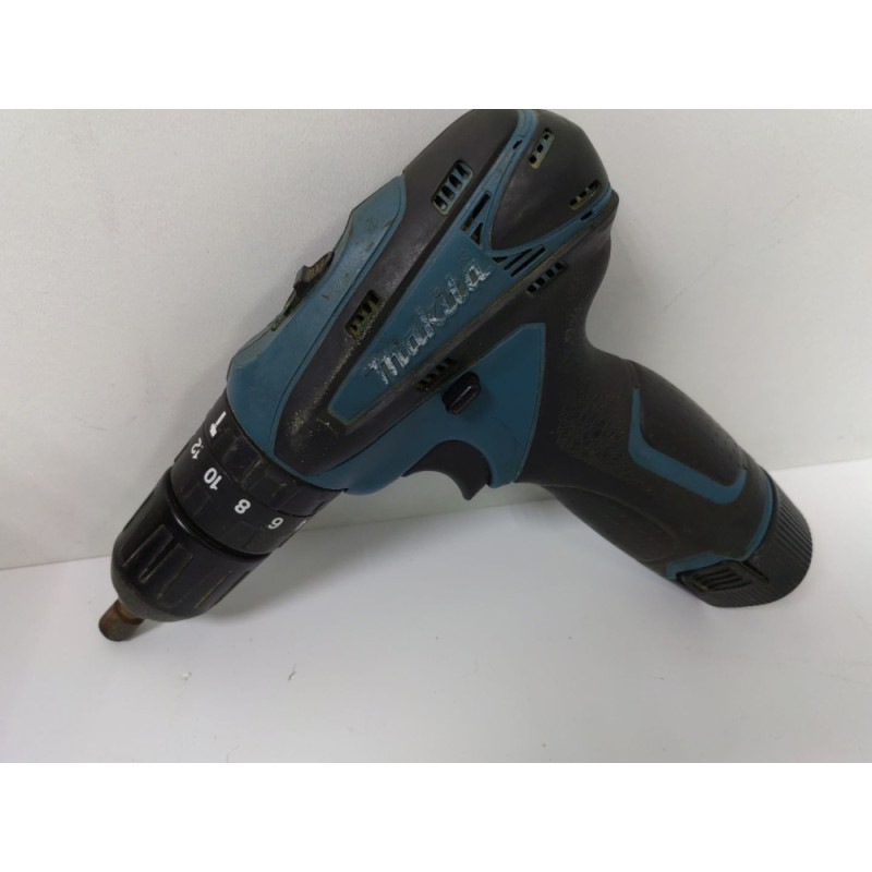 Шуруповерт Makita HP330D            
            б/у