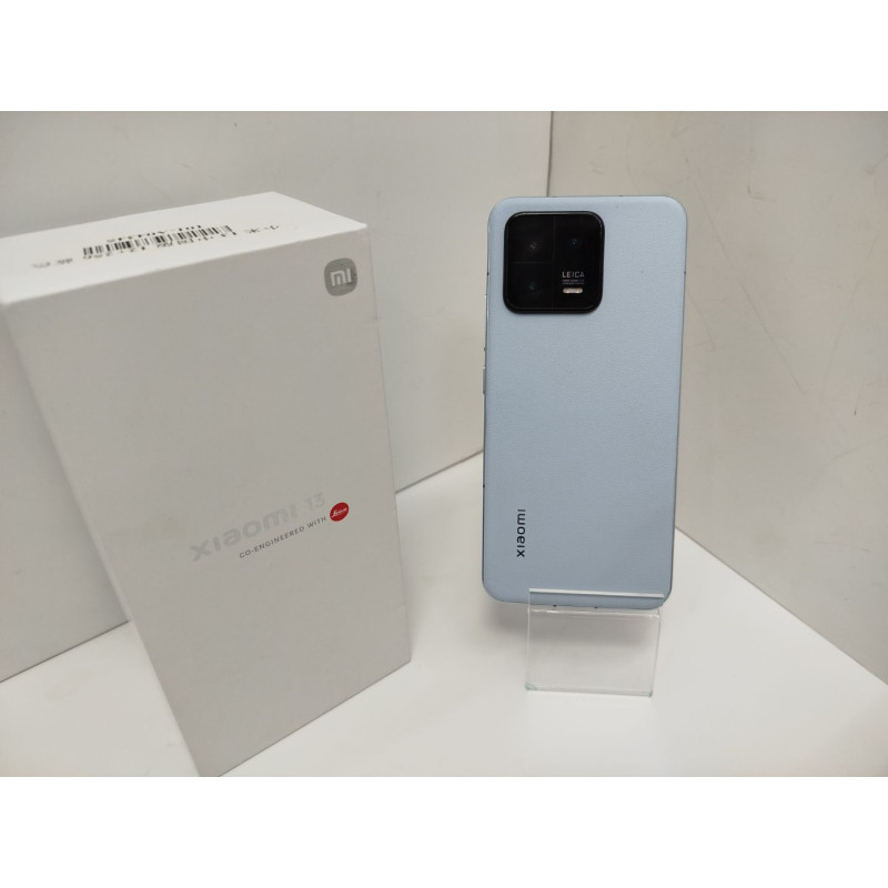 Мобильный телефон Xiaomi 13 12/256 GB            
            б/у