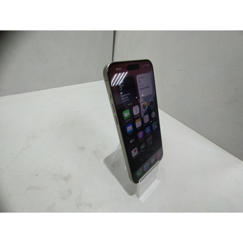 Мобильный телефон Apple iPhone 15 Pro Max 8/256 GB            
            б/у