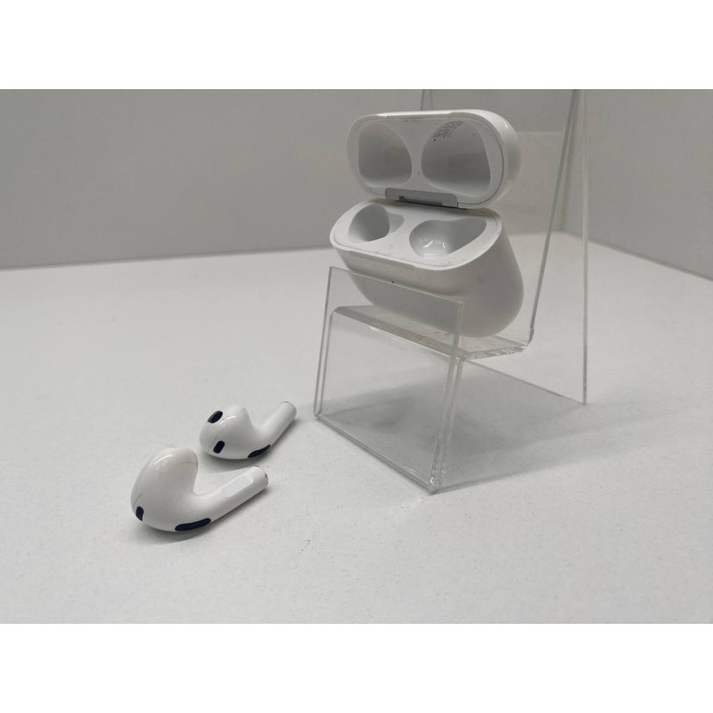 Наушники Беспроводные Внутриканальные Apple AirPods 3            
            б/у
