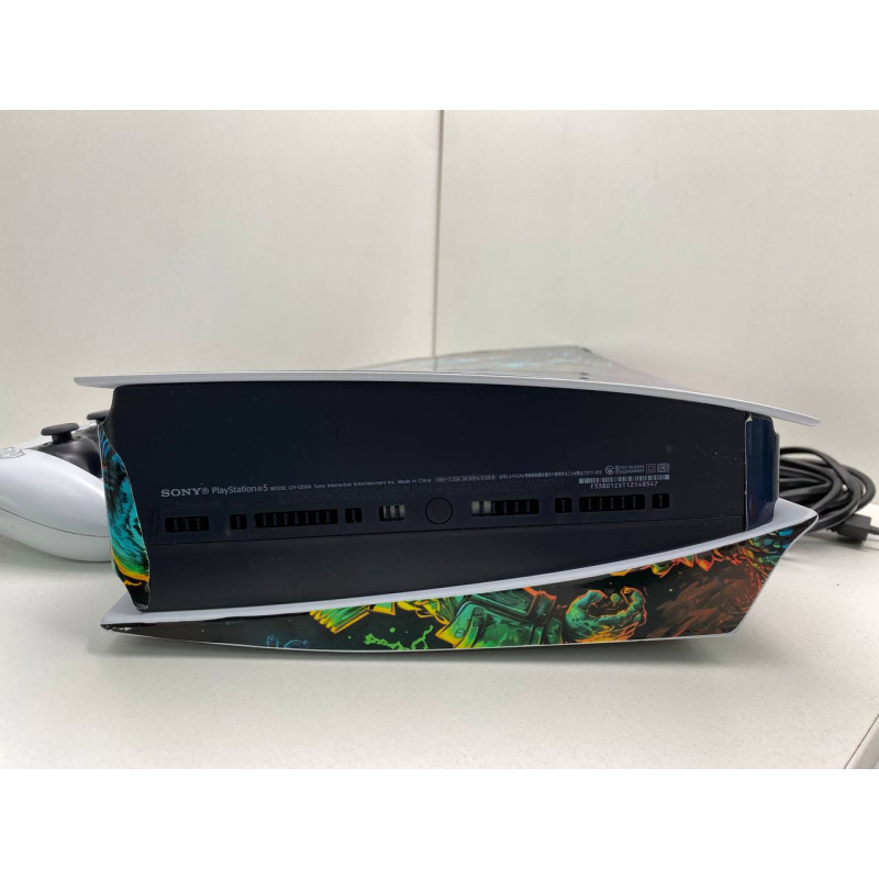 Игровые приставки Sony Playstation 5 1ТБ (CFI-1200A)            
            б/у