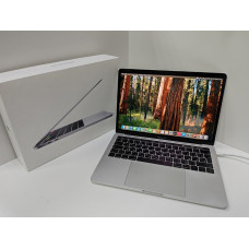 Ноутбук Apple MacBook Pro 13 (2018)            
            б/у