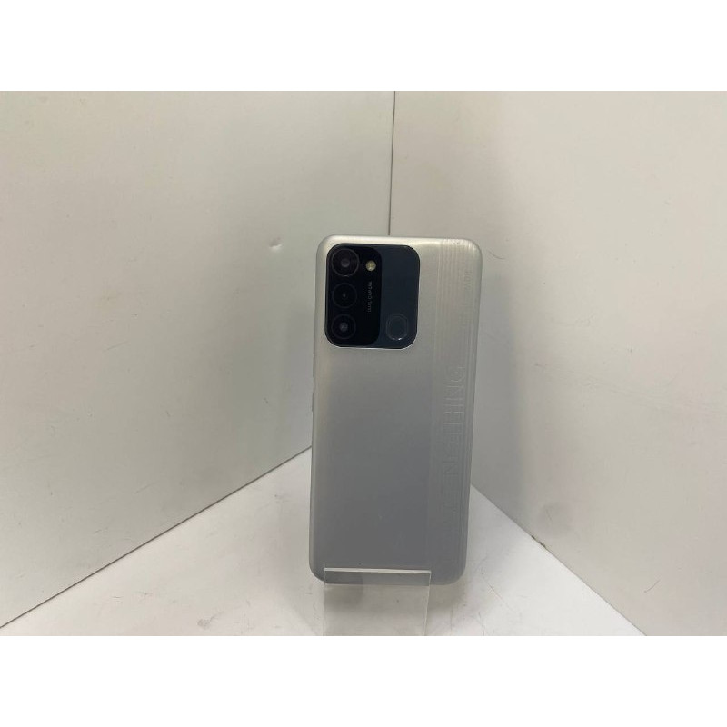 Мобильный телефон Tecno Spark 8C 4/64 GB            
            б/у