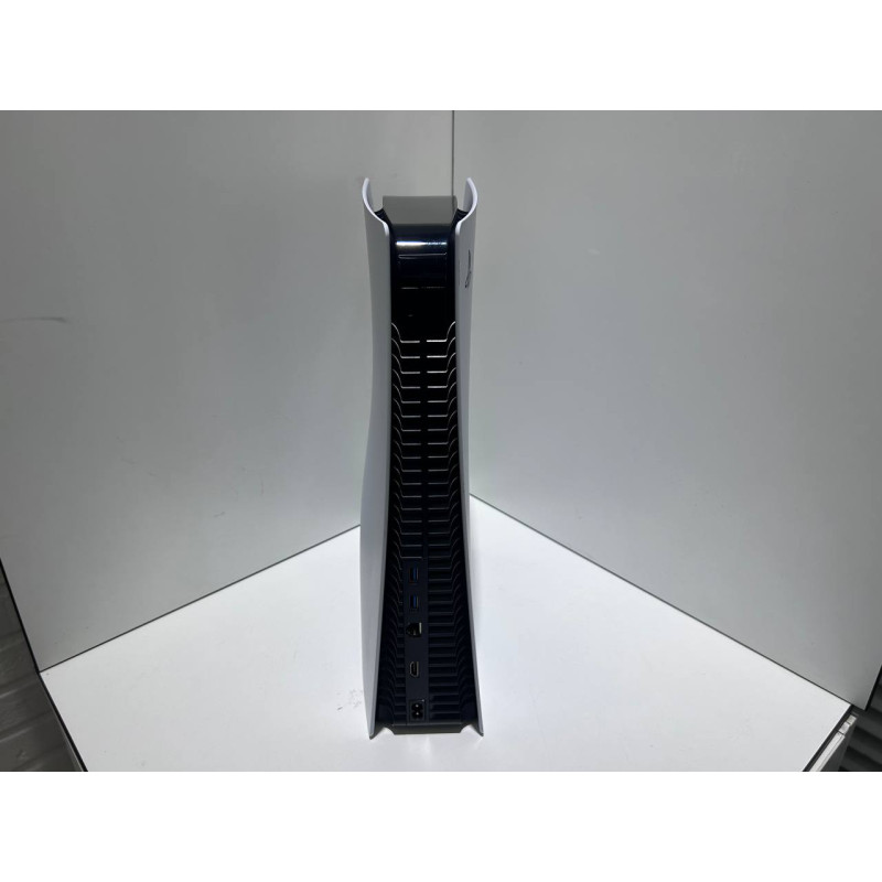 Игровые приставки Sony Playstation 5 825GB (CFI-1200A)            
            б/у