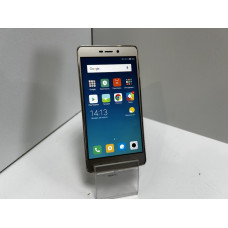Мобильный телефон Xiaomi Redmi 3 3/32 GB            
            б/у