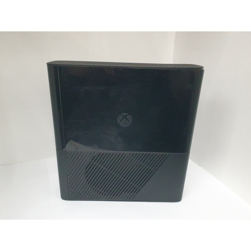 Игровые приставки Xbox 360 E 250gb            
            б/у