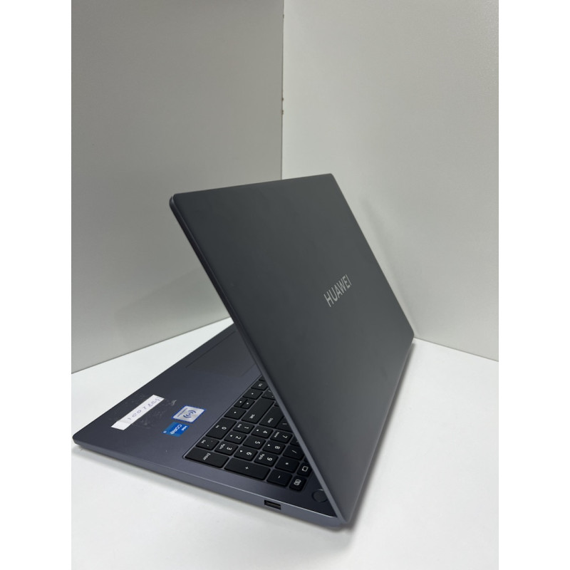 Ноутбук HUAWEI MateBook D16 MCLF-X            
            б/у