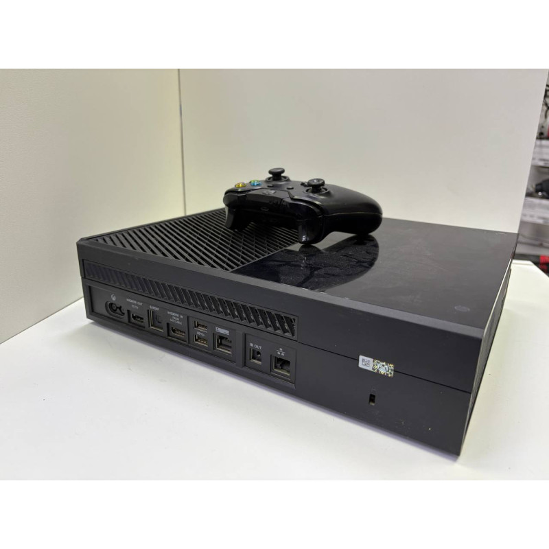 Игровые приставки Microsoft Xbox One 500GB            
            б/у