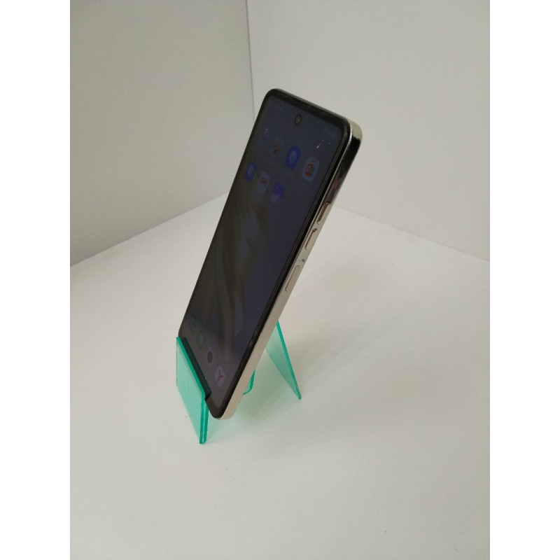 Мобильный телефон Tecno SPARK 20 8/128 GB            
            б/у