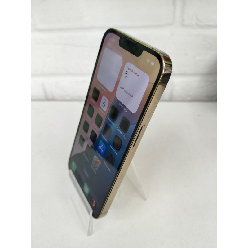 Мобильный телефон Apple iPhone 13 Pro 6/256 GB            
            б/у
